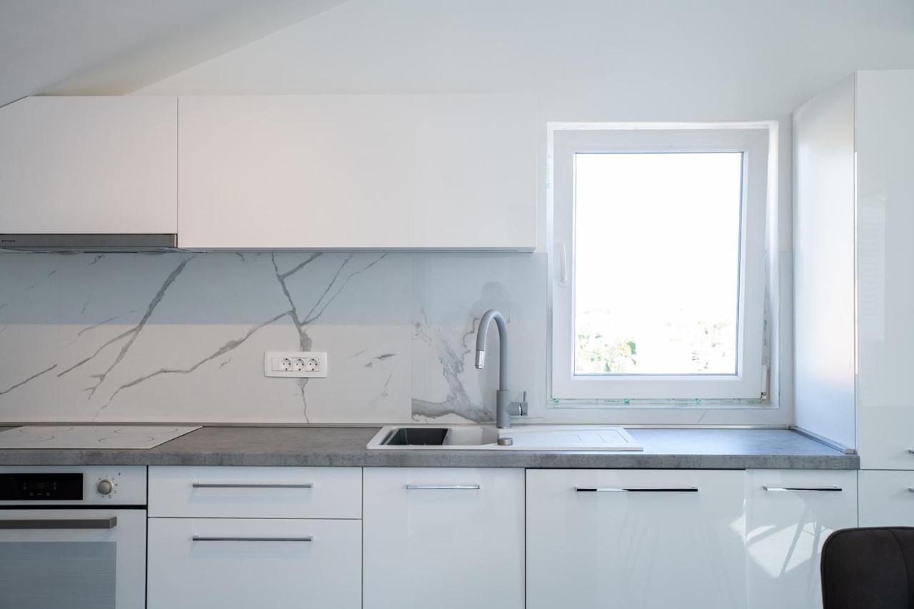 Apartmani Vrtodusic Banjol Exterior photo